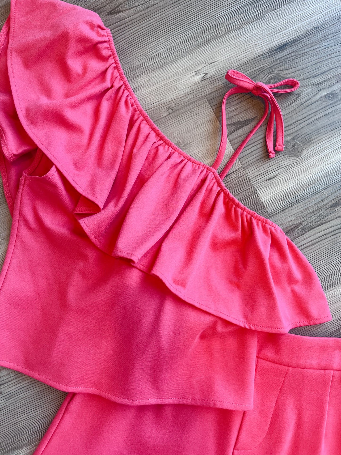 BOW BACK SHORT SET