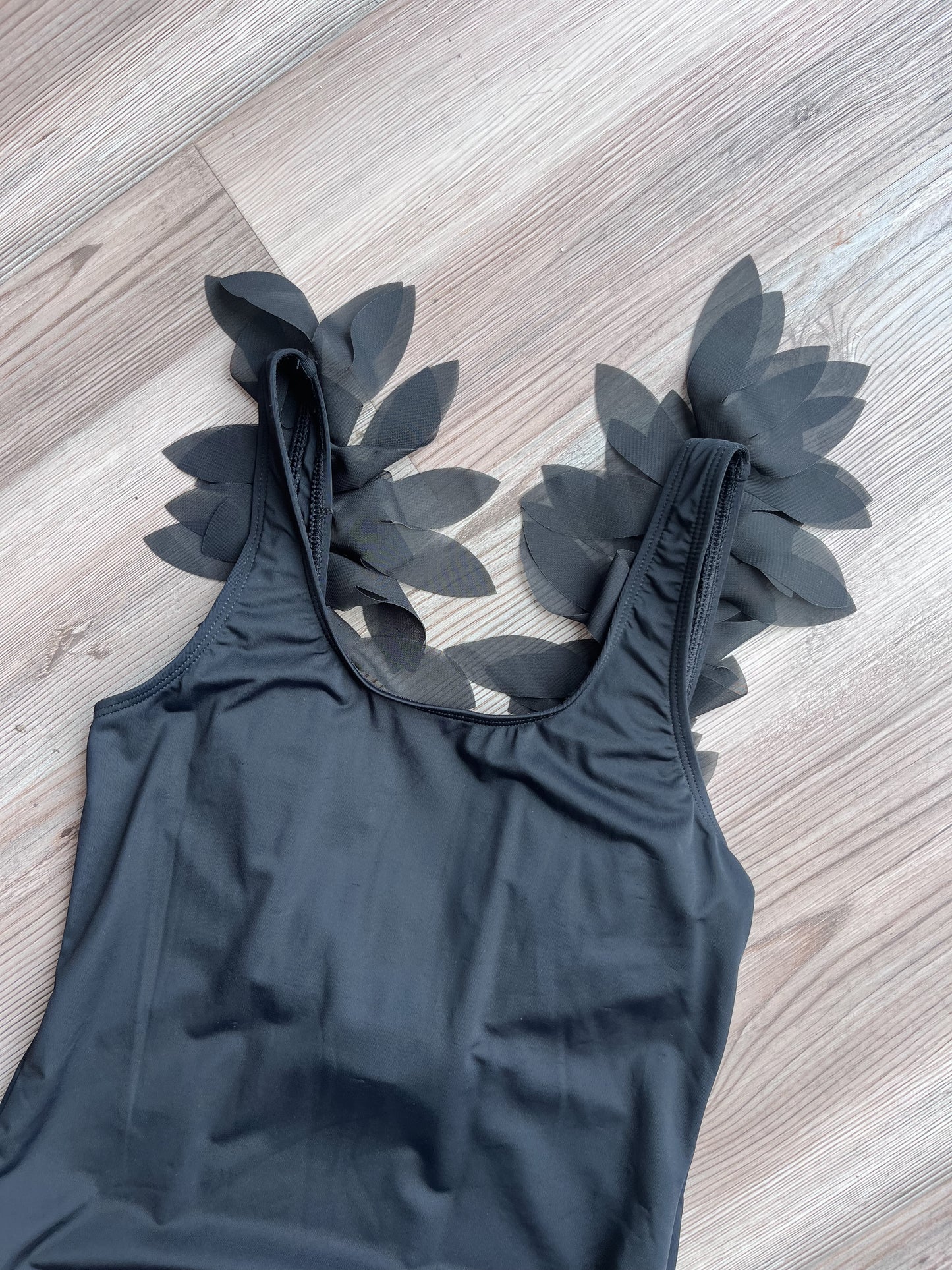 BLACK PETAL SWIM