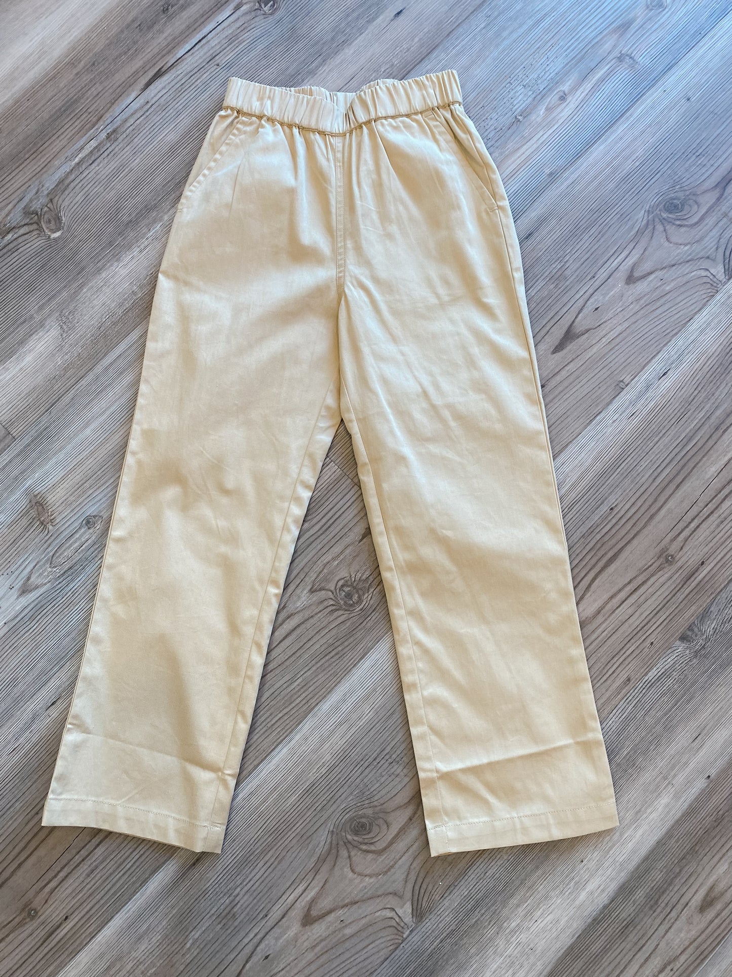 KHAKI PULL ON