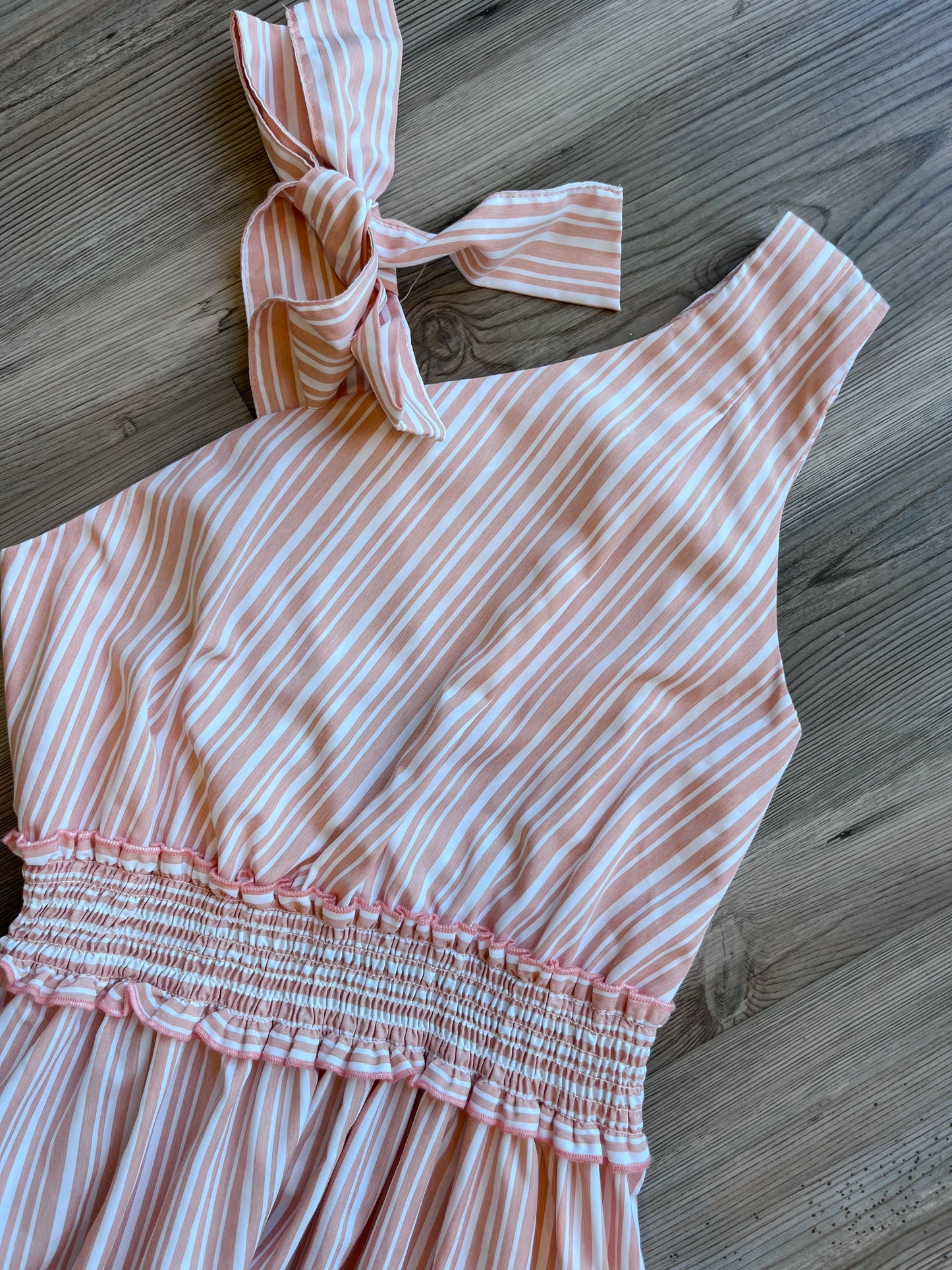 CORAL STRIPE BOW TIE